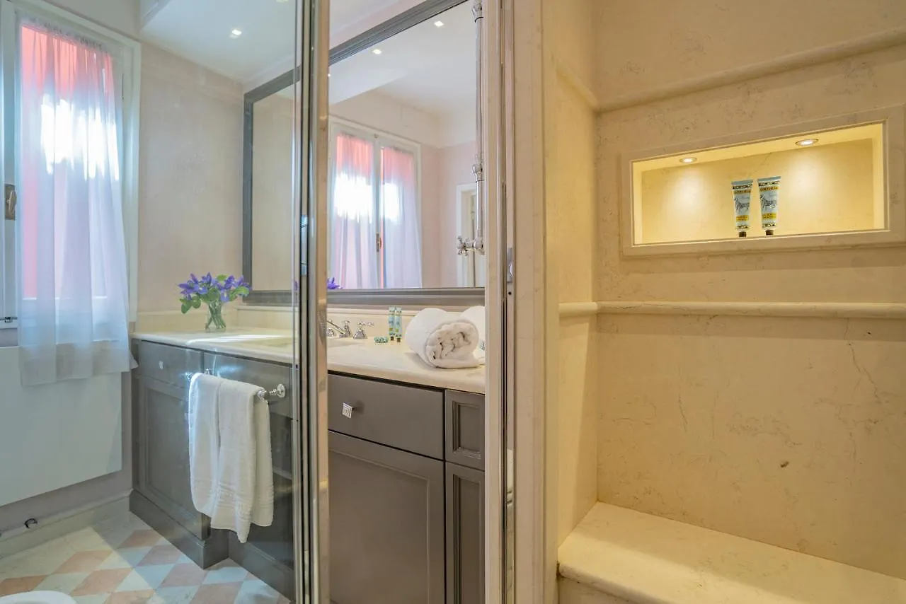 Ca' Grassi 2 Charming Balcony Apartment Venice
