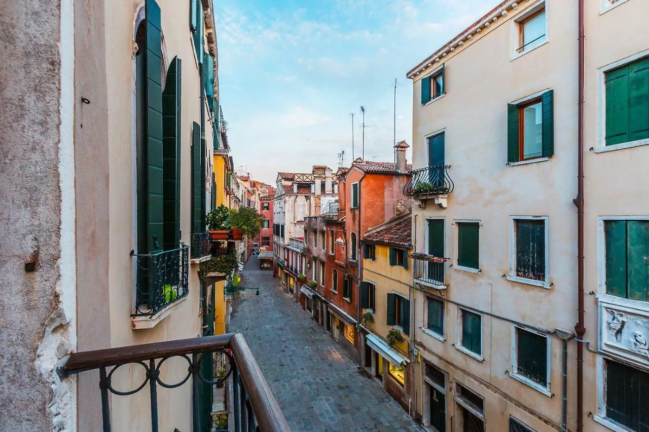 Ca' Grassi 2 Charming Balcony Apartment Venice